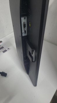 24 LENOVO S24i-30 63DEKAT3TK IPS 4MS 100HZ(OUTLET)